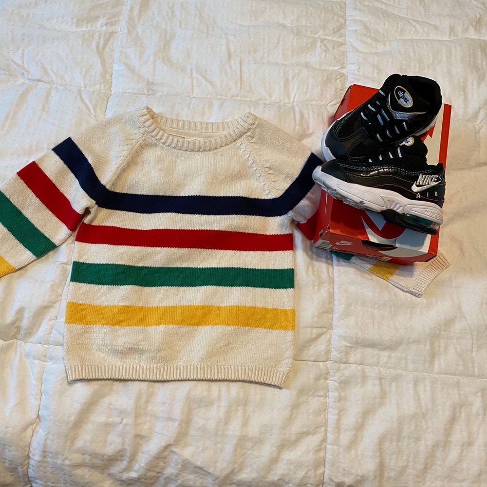Bundle!! H&M Sweater & Nike Air Maxes
